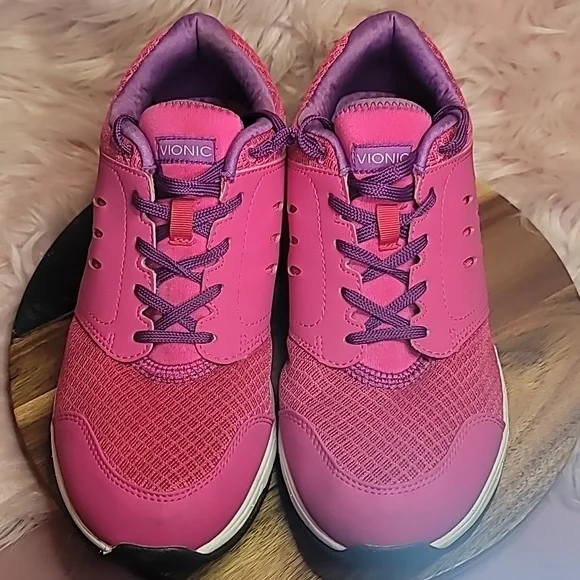 Vionic Venture Sneakers - Picture 2 of 5